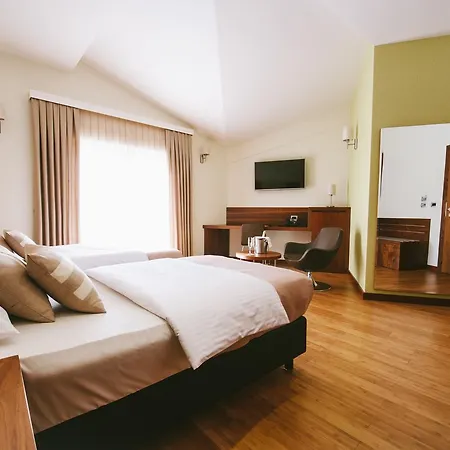 Jana Hotel