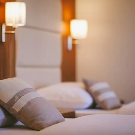 Jana Hotel