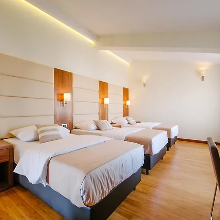 Jana Hotel 4*